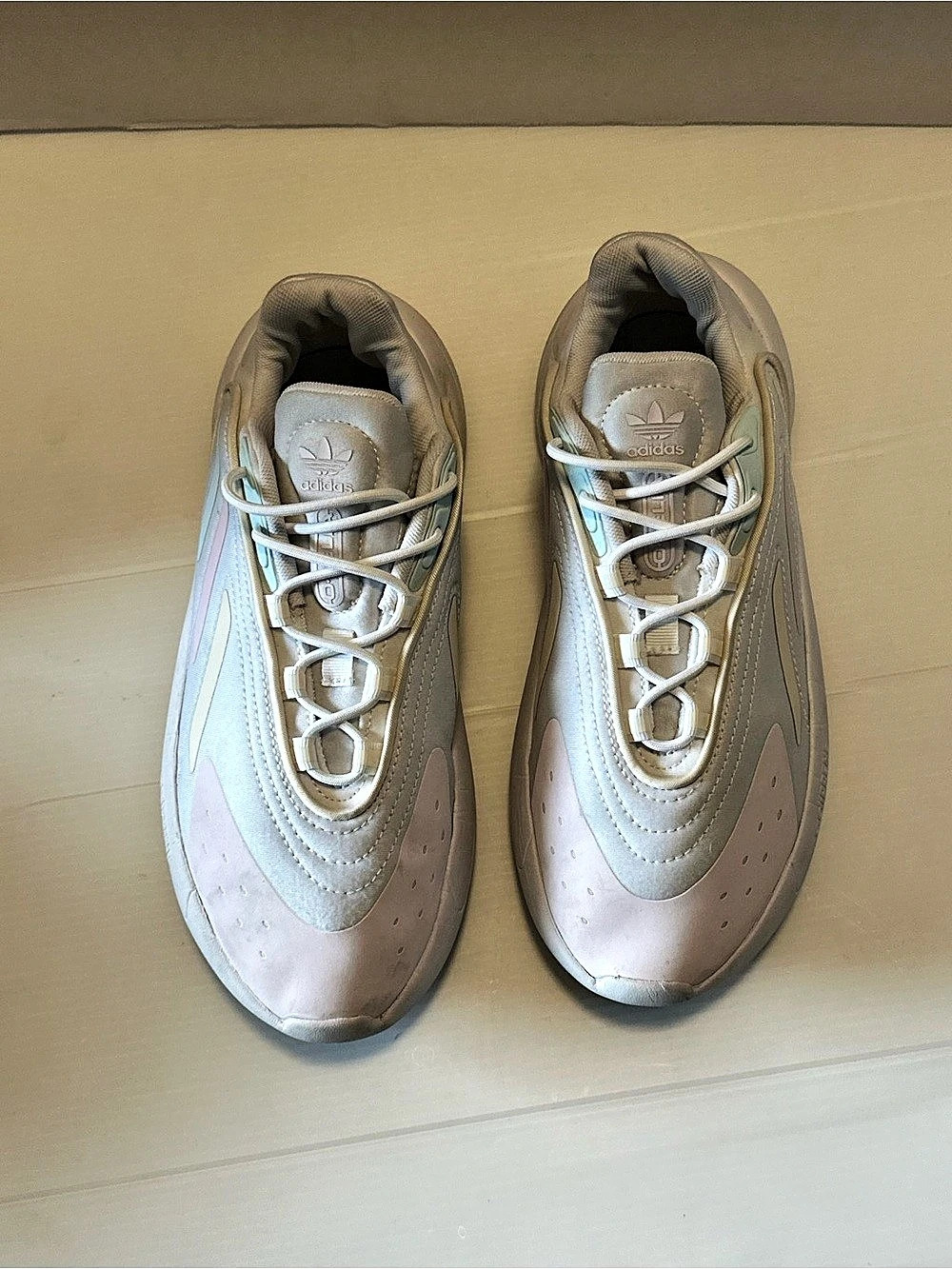 adidas Ozelia Color Block Sneakers US 5.5